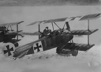 Manfred von Richthofen et son Fokker - crédits : Mansell/ Time Life Pictures/ Getty Images
