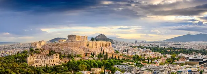 Acropole, Athènes - crédits : Saga Photo and Video/ shutterstock