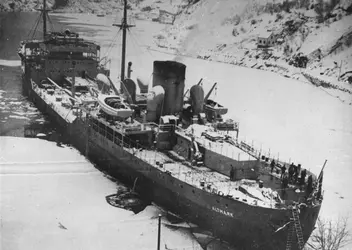 L'Altmark dans les eaux norvégiennes, en 1940 - crédits : Keystone/ Hulton Archive/ Getty Images
