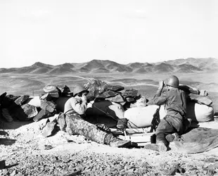 Soldats sur la frontière sino-soviétique - crédits : Sovfoto/ Universal Images Group/ Getty Images