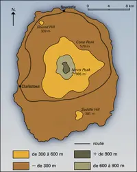 Nevis : volcan en mer - crédits : Encyclopædia Universalis France