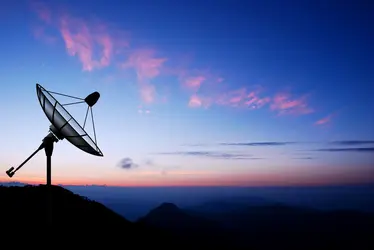 Antenne satellite de communication - crédits : Thaiview/ Shutterstock