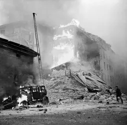 Bombardement d'Helsinki - crédits : Fox Photos/ Hulton Archive/ Getty Images