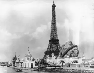 Bâtiments de l’Exposition universelle de 1900 - crédits : London Stereoscopic Company/ Getty Images