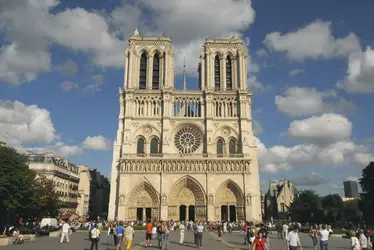Façade de Notre-Dame de Paris - crédits : Beatrice Bibal Lecuyer/ Gamma-Rapho/ Getty Images