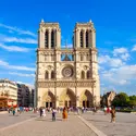 Façade de Notre-Dame de Paris - crédits : saiko3p/ Shutterstock