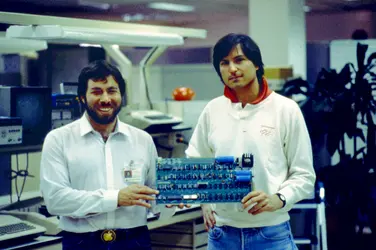 Steve Jobs et Steve Wozniak - crédits : Courtesy of Apple Computer, Inc. 