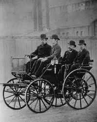 Premier modèle de Daimler - crédits : Hulton Archive/ Getty Images