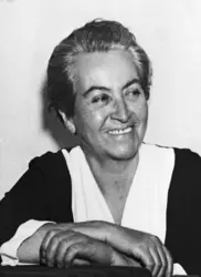 Gabriela Mistral - crédits : Bettmann/  Getty Images