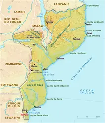 Mozambique : carte physique - crédits : Encyclopædia Universalis France