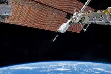 Nanosatellites Dove - crédits : NASA