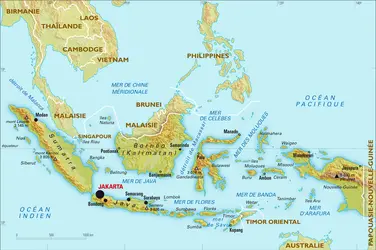 Indonésie : carte physique - crédits : Encyclopædia Universalis France
