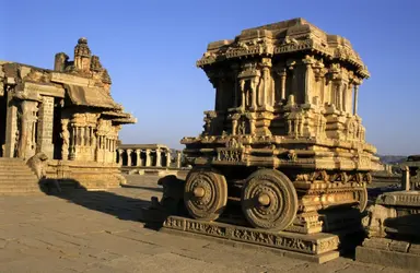 Tour du temple de Vithala et châsse, Hampi, Inde - crédits : Jean-Leo Dugast/ Gamma-Rapho/ Getty Images