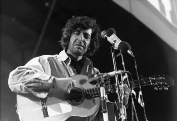 Leonard Cohen au festival de l’île de Wight (Royaume-Uni) - crédits : Tony Russell/ Redferns/ Getty images