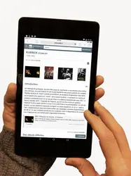 La tablette tactile, le numérique au quotidien - crédits : Encyclopædia Universalis France
