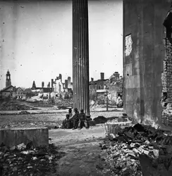 Charleston en ruines - crédits : Hulton Archive/ Getty Images