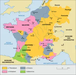 Mérovingiens, partage du royaume de Clovis - crédits : Encyclopædia Universalis France