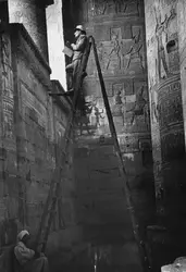 Temple de Dendara - crédits : Joseph McKeown/ Picture Post/ Hulton Archive / Getty Images