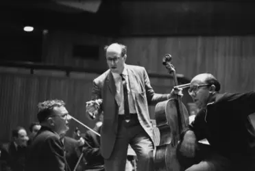 Dmitri Chostakovitch, Mstislav Rostropovitch et Guennadi Rojdestenvski - crédits : Erich Auerbach/ Hulton Archive/ Getty