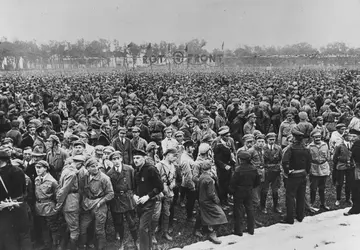 Manifestation communiste en Allemagne - crédits : Grandery/ Hulton Archive/ Getty Images
