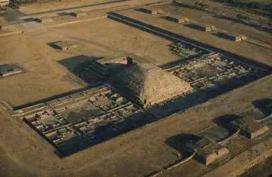 Pyramide du Serpent à plumes, Teotihuacán - crédits : Yann Arthus-Bertrand/ Hemis