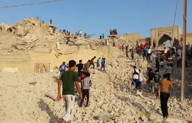 Destruction du tombeau du prophète Jonas à Mossoul par l’État islamique - crédits : STR/ EPA