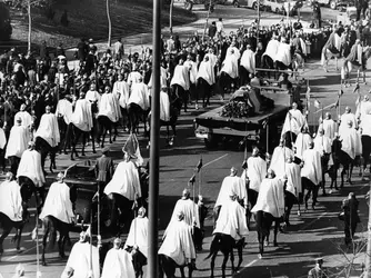 Funérailles de Franco, 1975 - crédits : Central Press/ Hulton Archive/ Getty Images