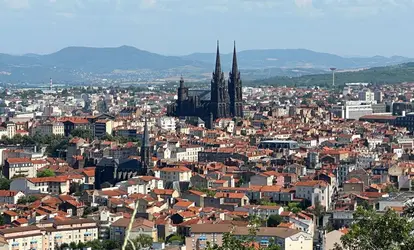 Clermont-Ferrand, Puy-de-Dôme - crédits : Steph Anny/ Shutterstock