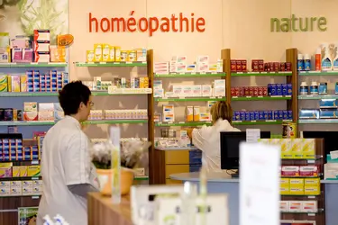 L’homéopathie en pharmacie - crédits : B. Boissonnet/ BSIP