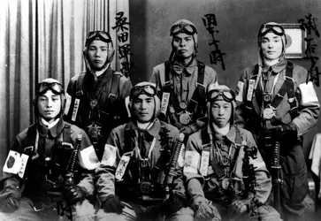 Kamikaze - crédits : Keystone/ Hulton Archive/ Getty Images