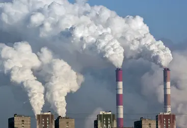 Pollution atmosphérique d’origine industrielle - crédits : V. Petrakov/ Shutterstock