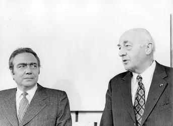 François-Xavier Ortoli et Sicco Mansholt, 1973 - crédits : Keystone/ Hulton Archive/ Getty Images