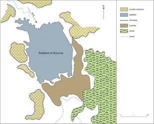 Sebkhet et-Kourria (Bou Arada, Tunisie). - crédits : Encyclopædia Universalis France