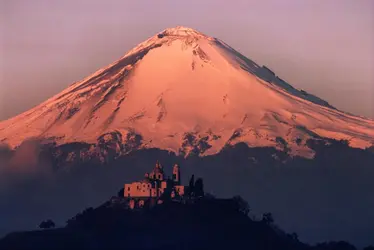 Le Popocatepetl - crédits : Robert Frerck/ Getty Images