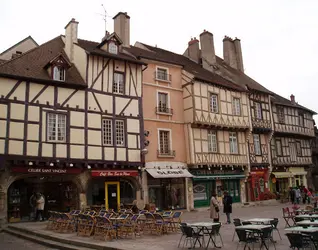 Chalon-sur-Saône : la ville ancienne - crédits : C. Desroches