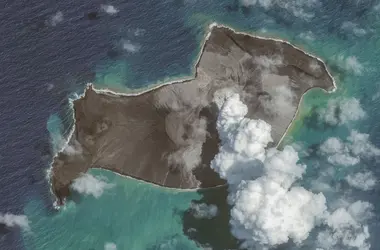 Volcan Hunga Tonga-Hunga Ha’apai (archipel des Tonga) - crédits : Maxar/ Getty Images