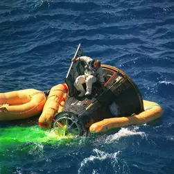 Gemini XI après l'amerrissage - crédits : NASA