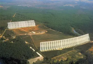 Radiotélescope de l’observatoire de Nançay - crédits : station de radioastronomie Nançay de l'observatoire de Paris/ CNRS/ Université d'Orléans