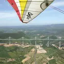 Vue aérienne du viaduc de Millau - crédits : CAPDAV