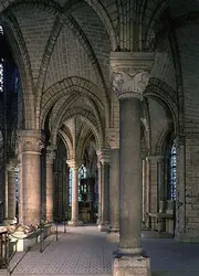Basilique de Saint-Denis, déambulatoire - crédits : Peter Willi/  Bridgeman Images 