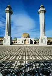 Monastir : mausolée de Bourguiba - crédits : Lorne Resnick/ Stone/ Getty Images