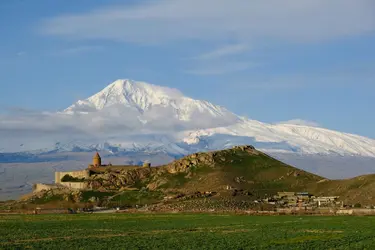 Monastère au pied du mont Ararat, en Arménie - crédits : haveseen/ Fotosearch LBRF/ Age Fotostock