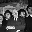 Harold Wilson et les Beatles - crédits : Kent Gavin/ Keystone/ Hulton Archive/ Getty Images