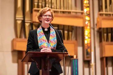 Femme pasteur de l’Église méthodiste de Sacramento (Californie, États-Unis) - crédits : Chris Allan/ Shutterstock.com