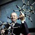 Linus Pauling - crédits : Tom Hollyman/ Science source/ SPL